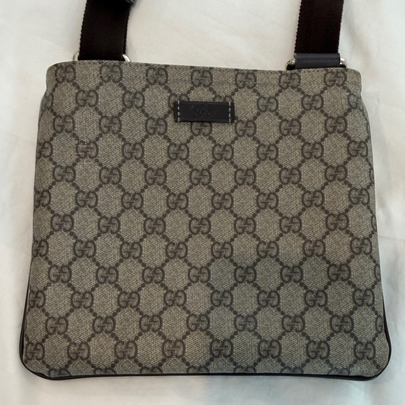 Gucci Brown Logo Messenger Crossbody Bag - Picture 3 of 13